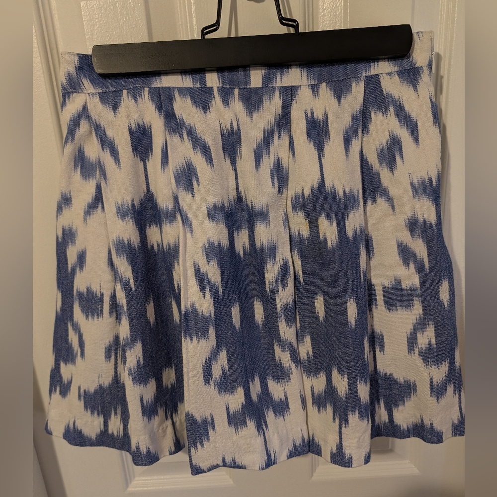 Vineyard Vines Blue and White Mini Skirt Size 0